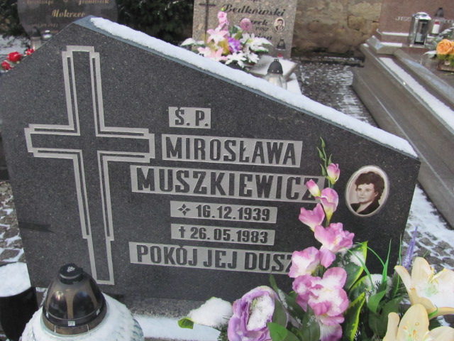 Mirosława Muszkiewicz 1939 Lwówek Śląski - Grobonet - Wyszukiwarka osób pochowanych