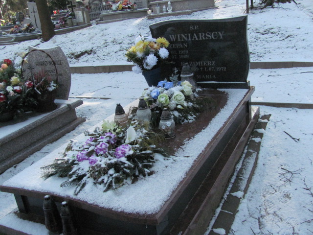 Grób Kazimierz Winiarski